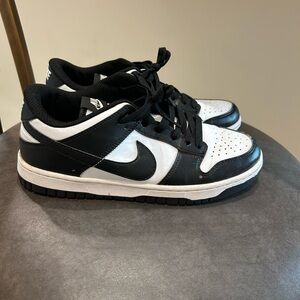 Nike Black and White Low-Top panda dunk Sneakers